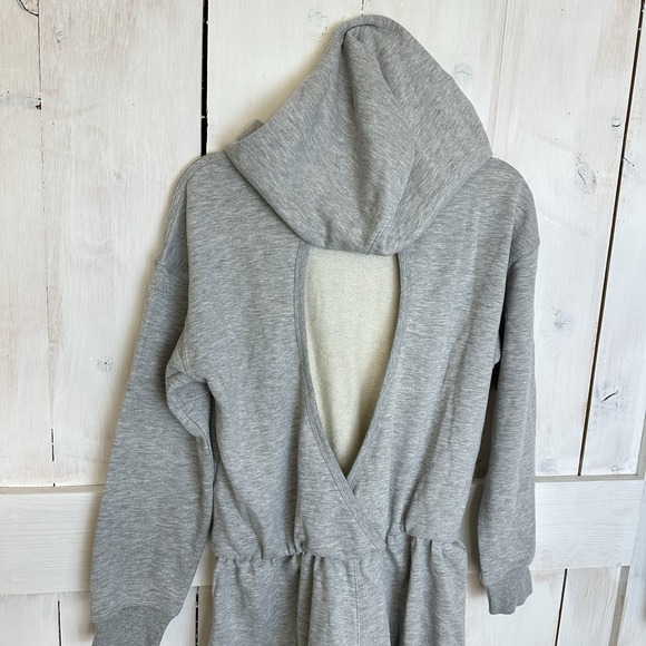 FREE PEOPLE Movement Such A Flirt Open Back Hoodie Romper Heather Gray Sz XS NEW - Picture 8 of 11